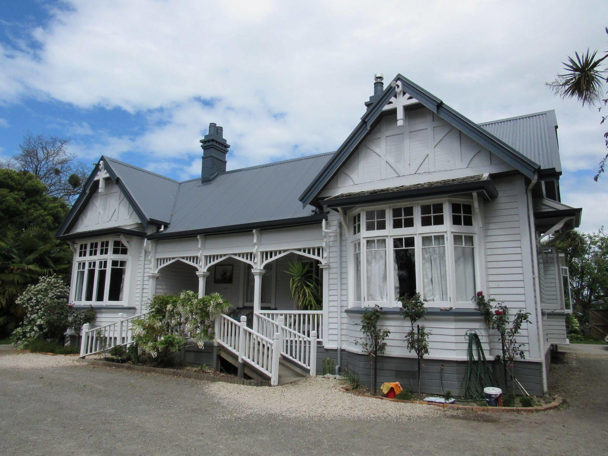 White Elephant Accomodation Motueka Extérieur photo
