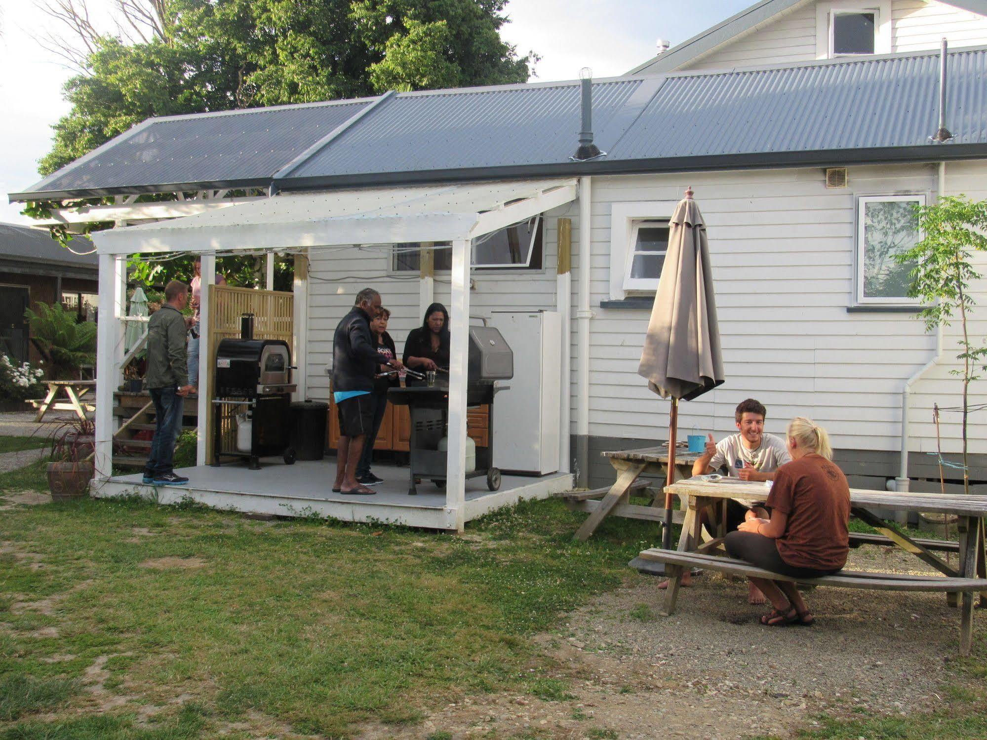 White Elephant Accomodation Motueka Extérieur photo