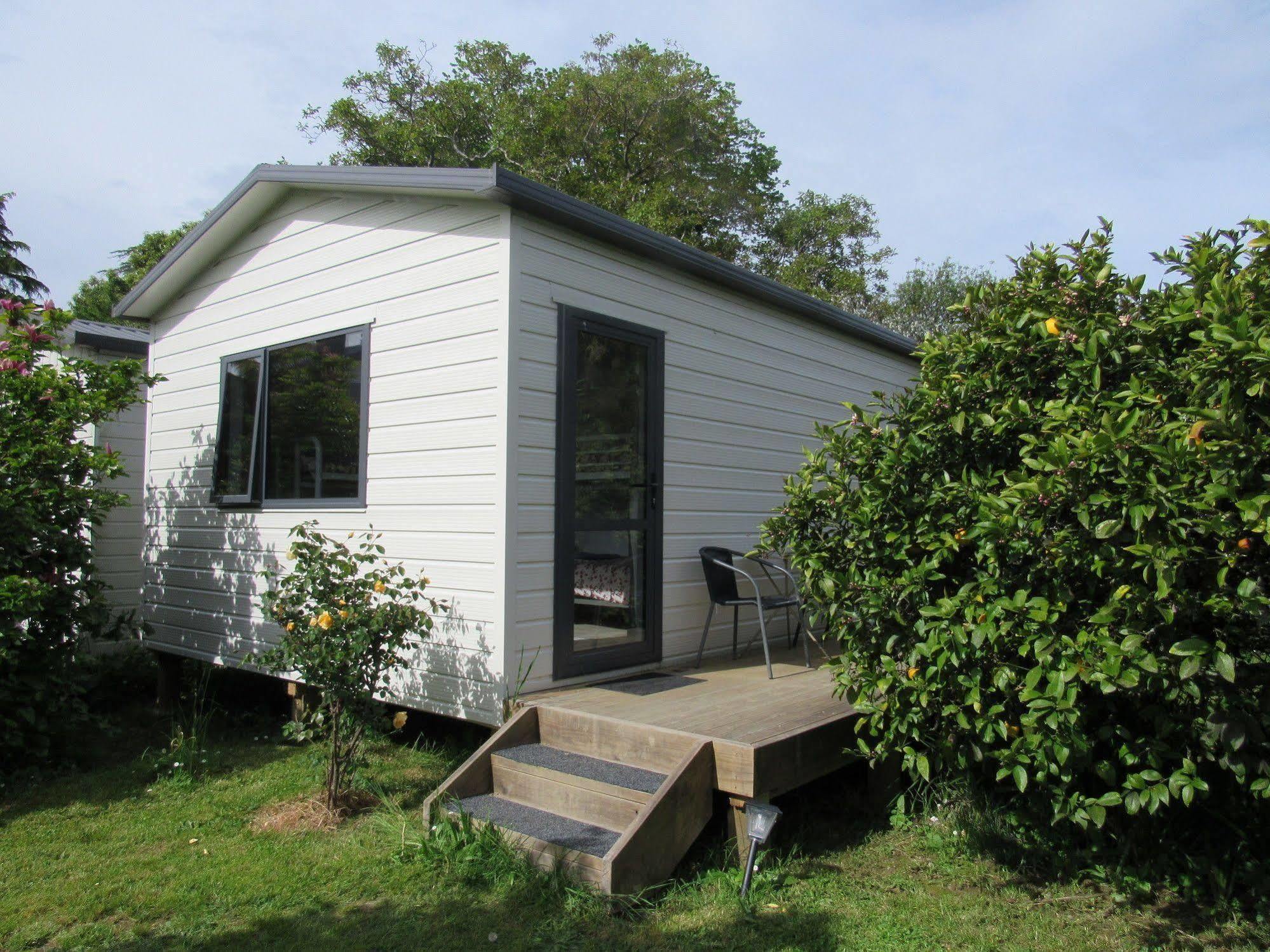 White Elephant Accomodation Motueka Extérieur photo